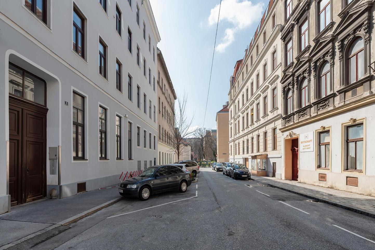 Modern Wohnen Im Renovierten Stil-altbau Wenen